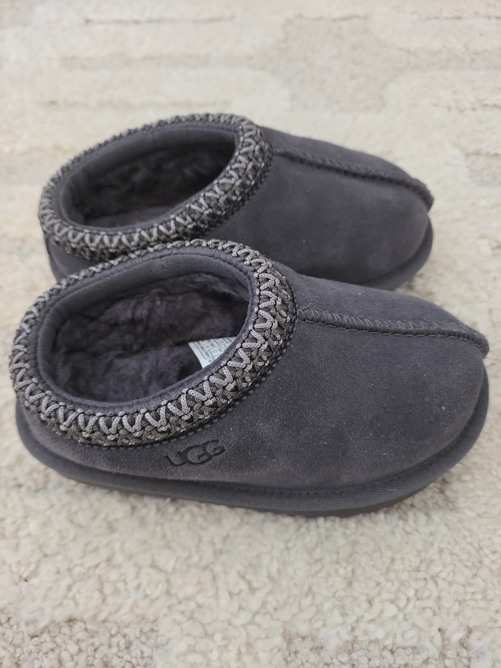 UGG Toddler Tasman Gray Cozy Slip-On Slippers. Brand New, Size 8